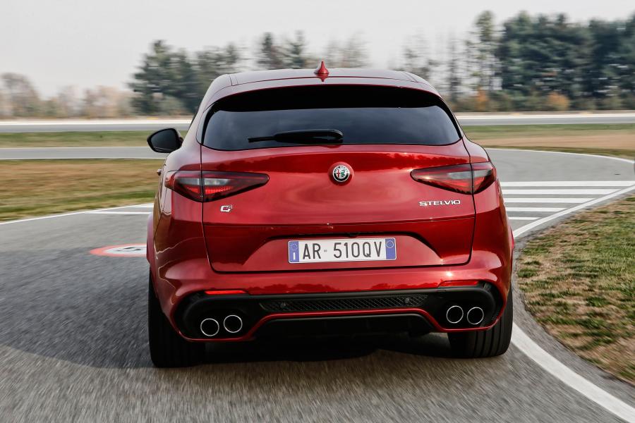  Alfa Romeo Stelvio Quadrifoglio (949) 2017 года  (WW) (фото 16 из 51)